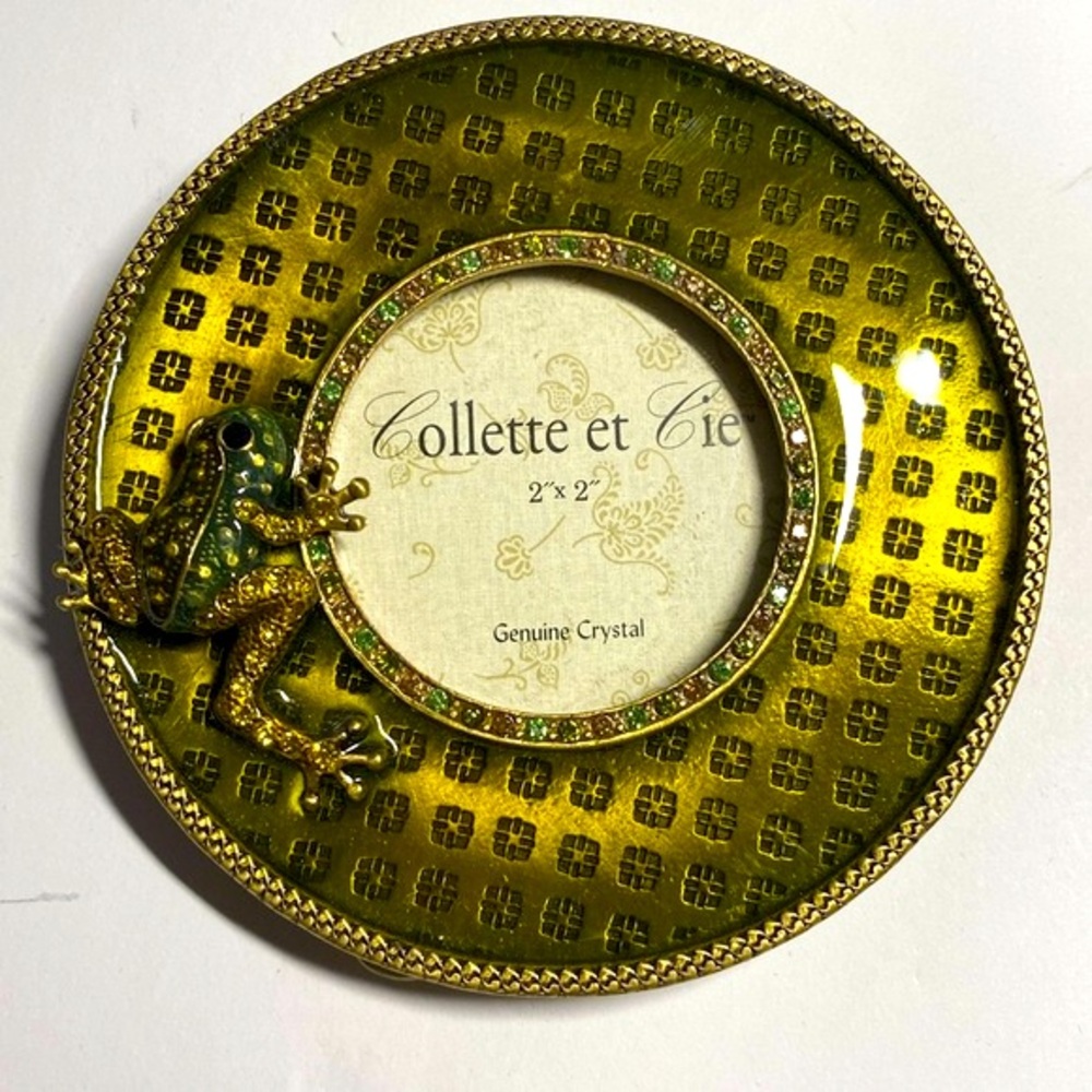 Vintage Collette et Cie Frog Frame holds 2" x 2" photo